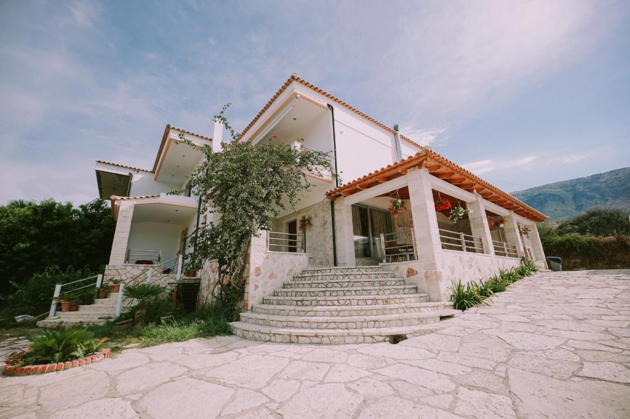 Vila Milo Himarë Exterior foto